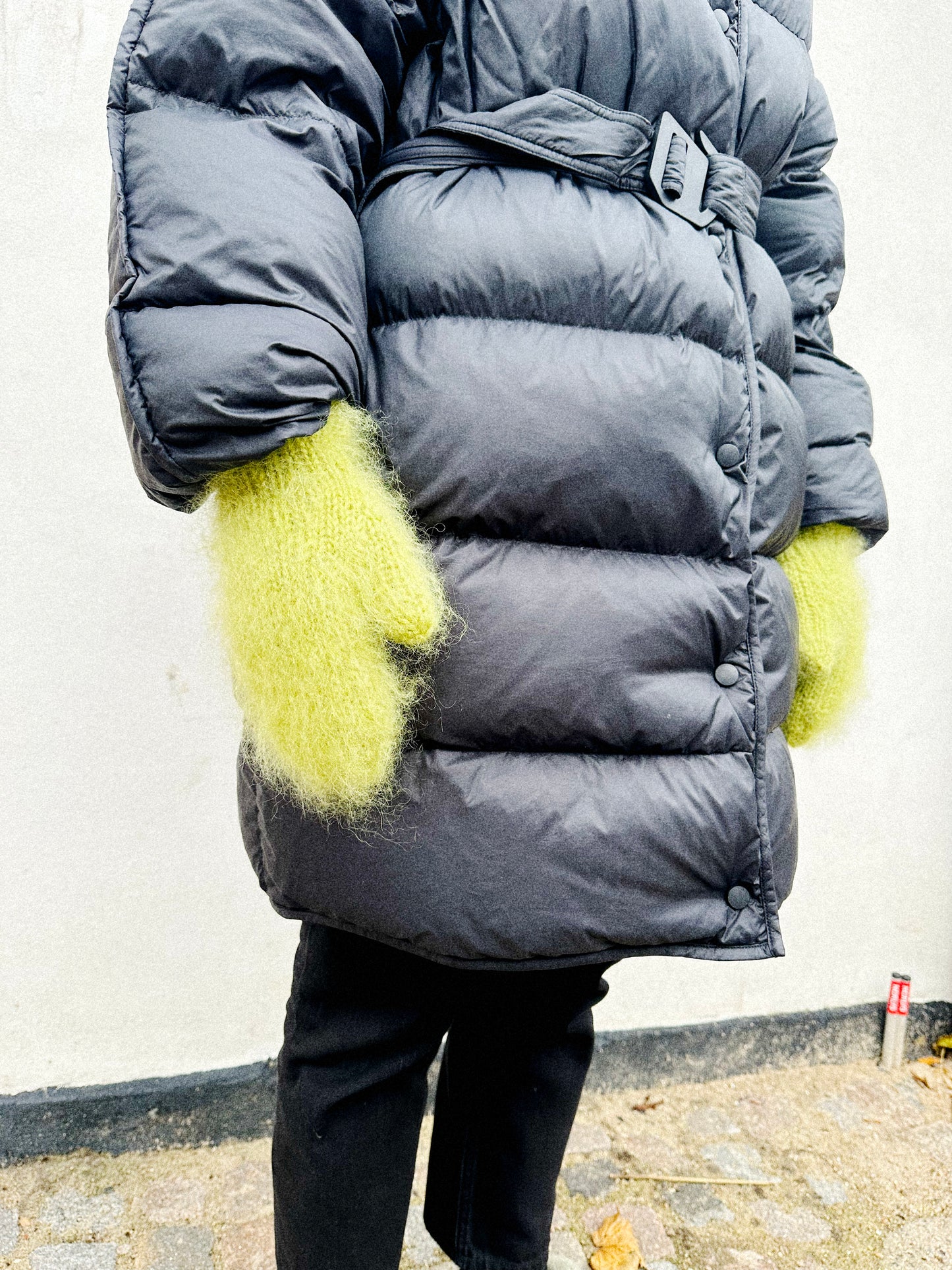 Fat Fur Mittens Knit Kit