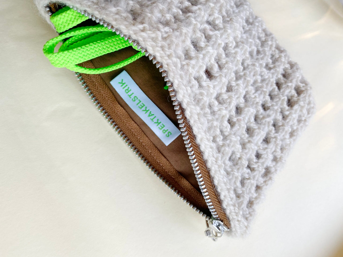 Erika Clutch knitting pattern